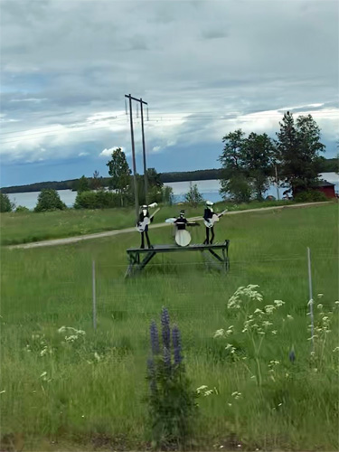 Plåtfigurer väg 66